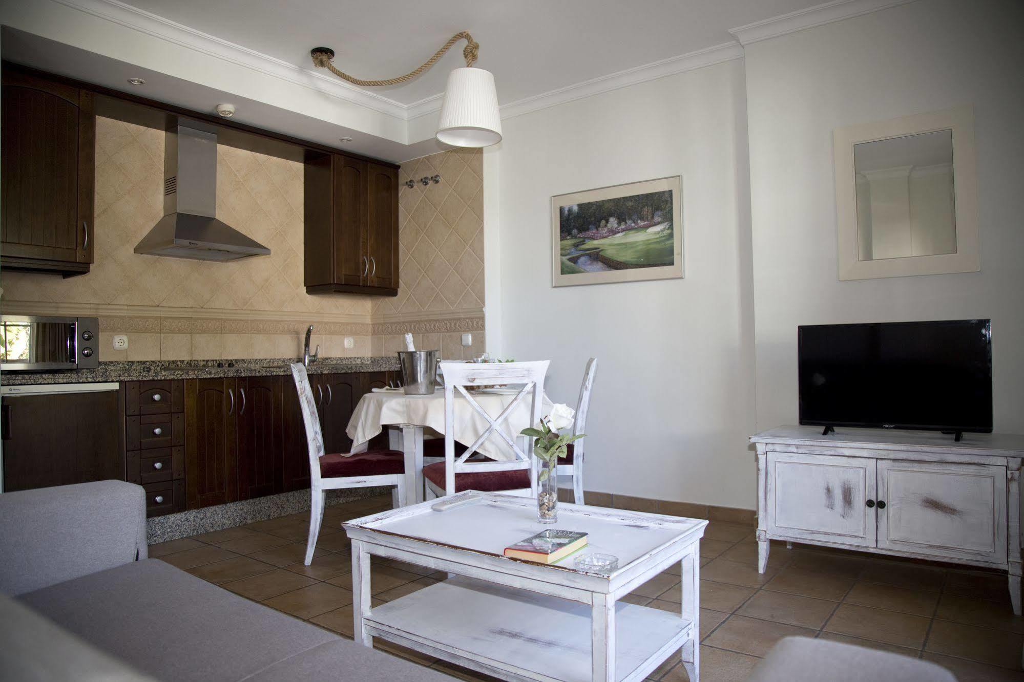 Apartamentos Vista Real Алькаідеса Екстер'єр фото