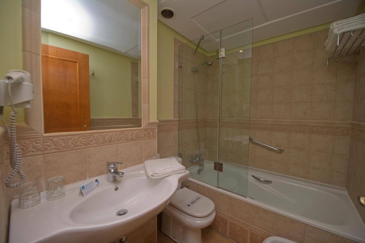 Apartamentos Vista Real Алькаідеса Екстер'єр фото